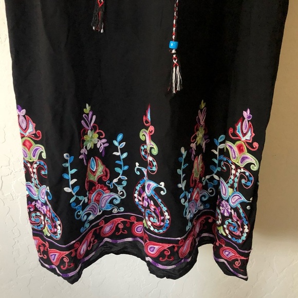 Cyn Cynthia Mehra|Boho floral embroidered black flowy dress with tassels•NWOT - Picture 4 of 15